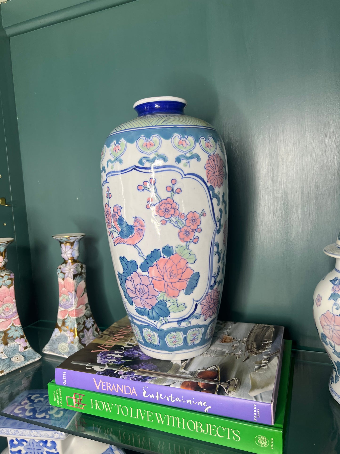 Beautiful Large Vintage Floral & Bird Motif Chinoiserie Vase