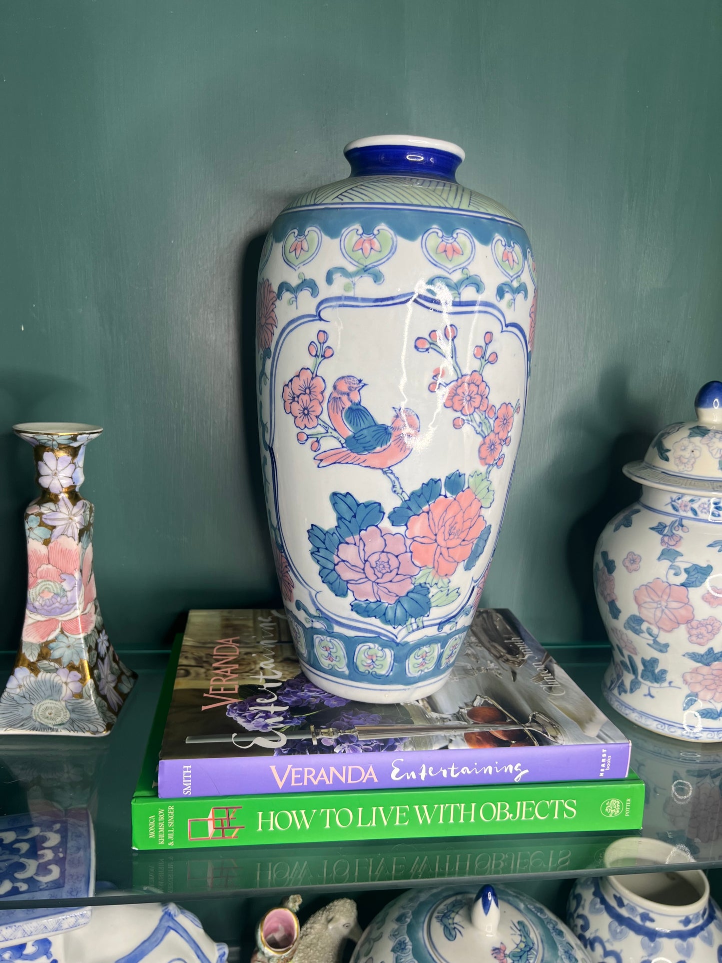 Beautiful Large Vintage Floral & Bird Motif Chinoiserie Vase