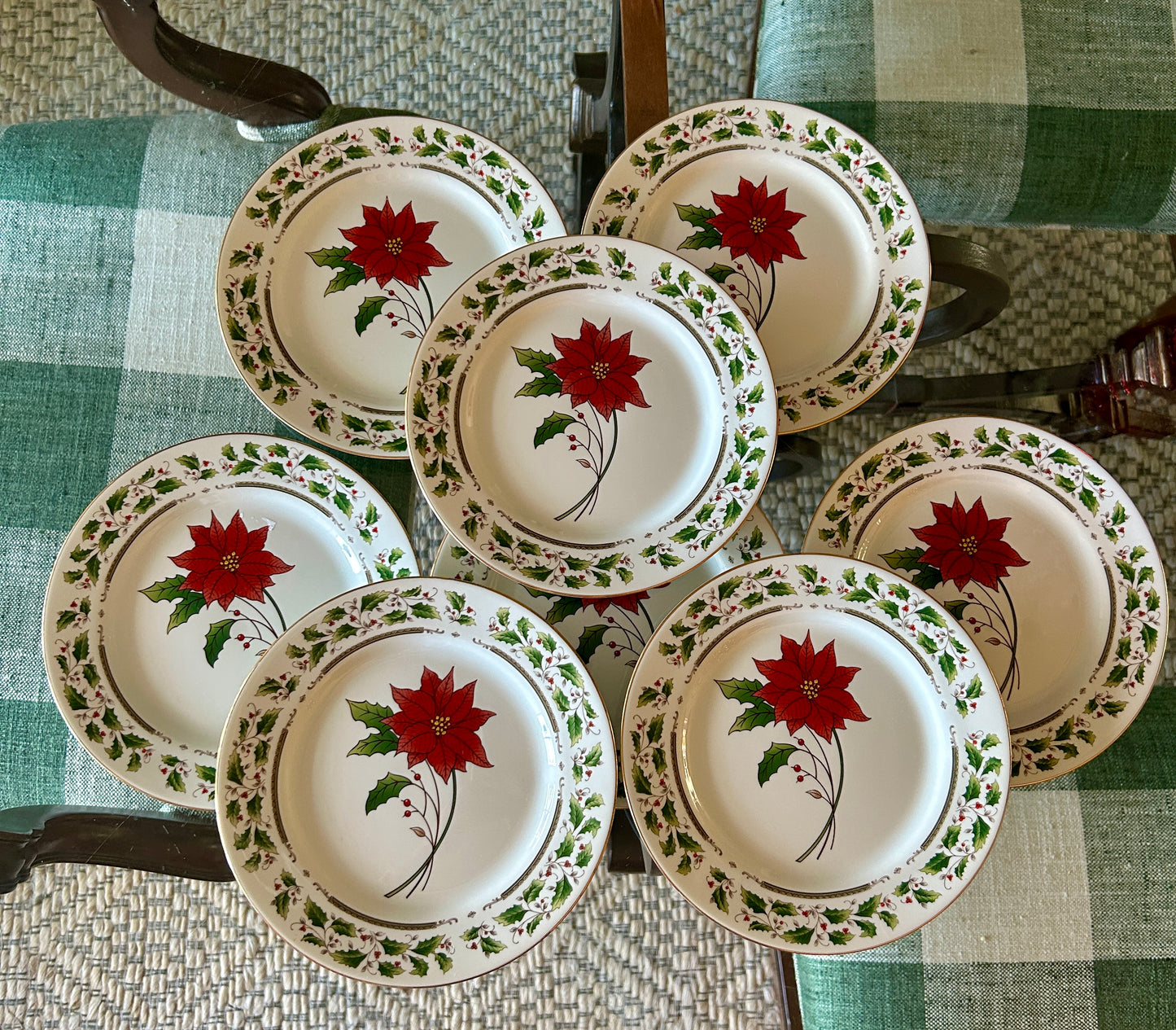 Set of 8 Holly Holiday Pointsettia Plates