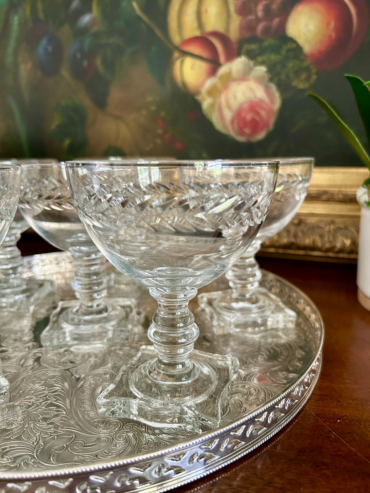 Set Vintage Cut Leaf Champagne Coupes