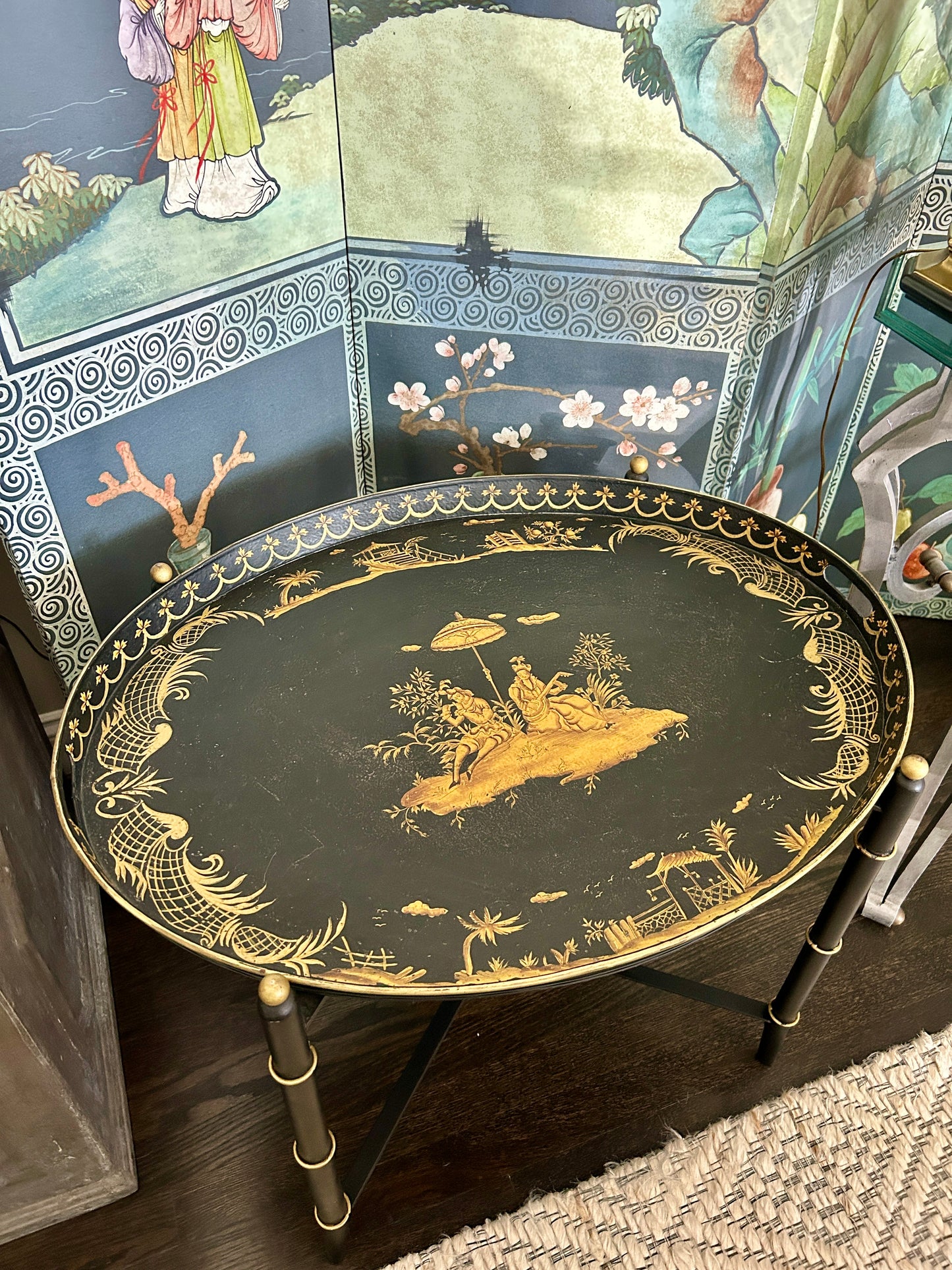 Vintage Chinoiserie Tole Tray Table