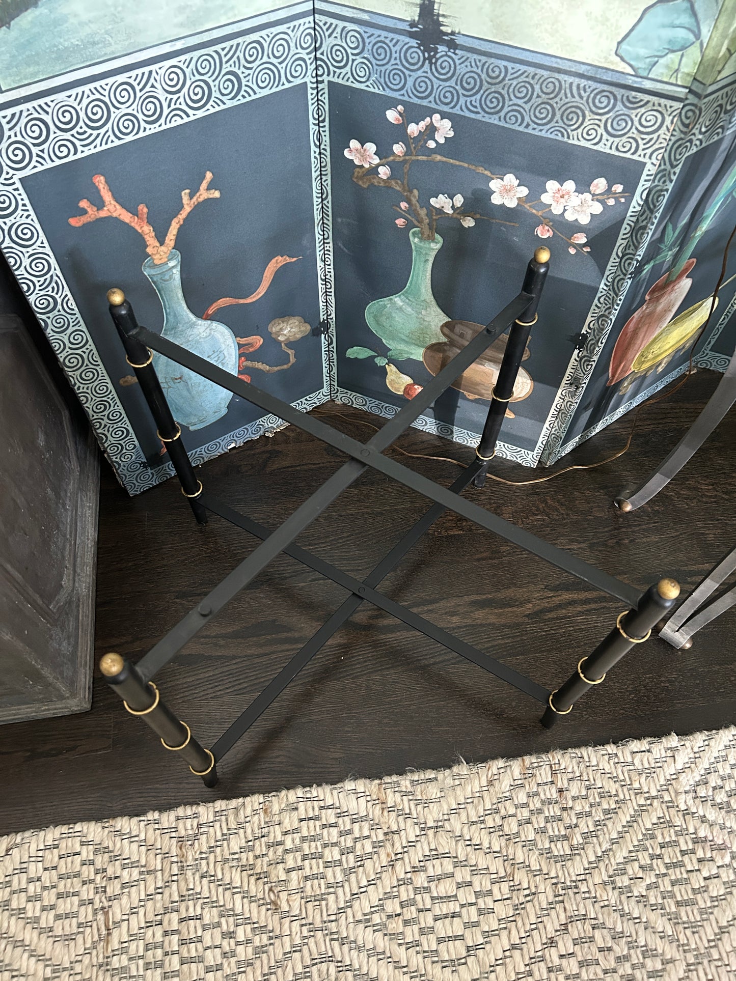 Vintage Chinoiserie Tole Tray Table