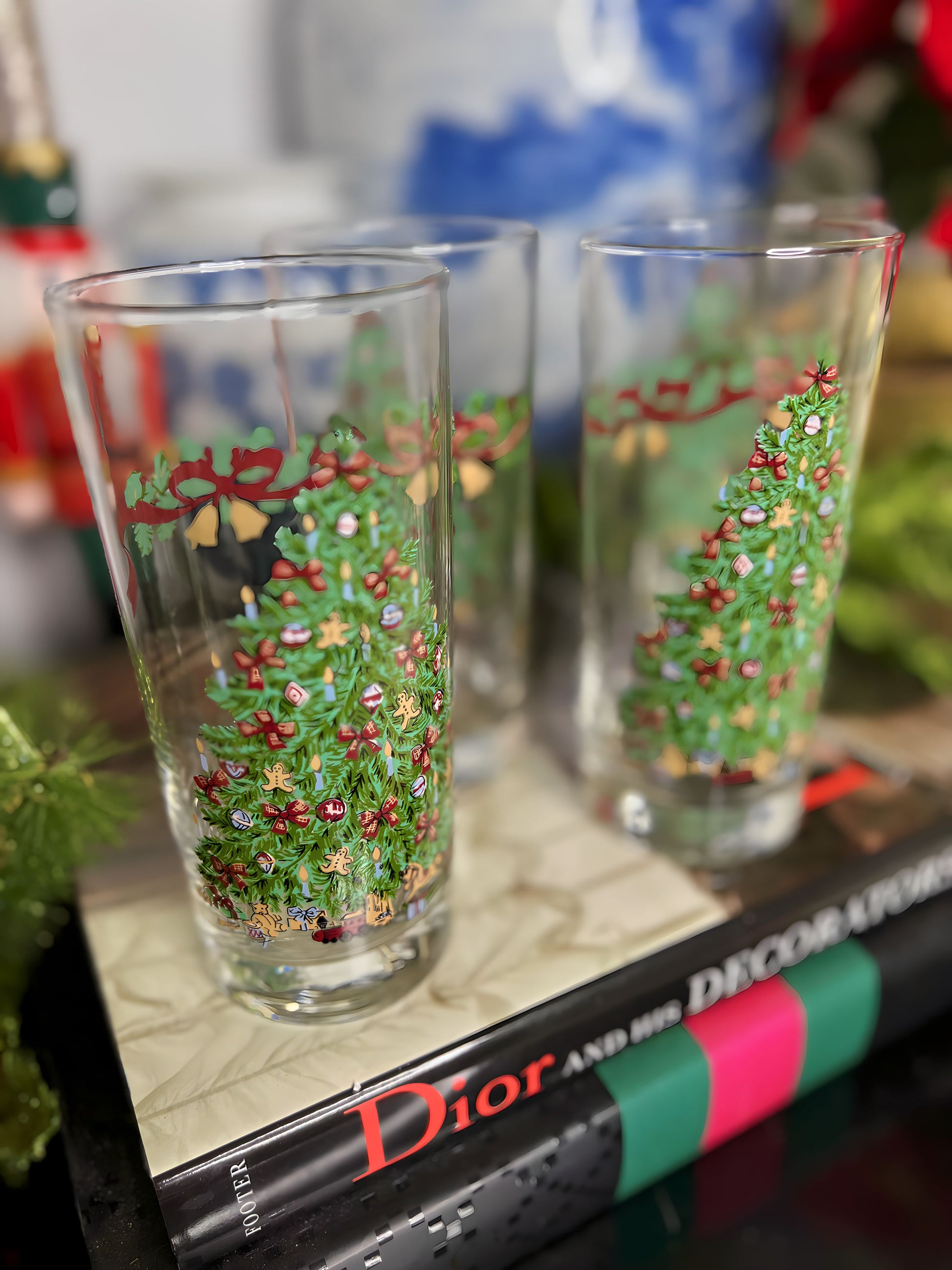 Indiana Glass VICTORIAN CHRISTMAS Tumbler, 8 Piece Set 