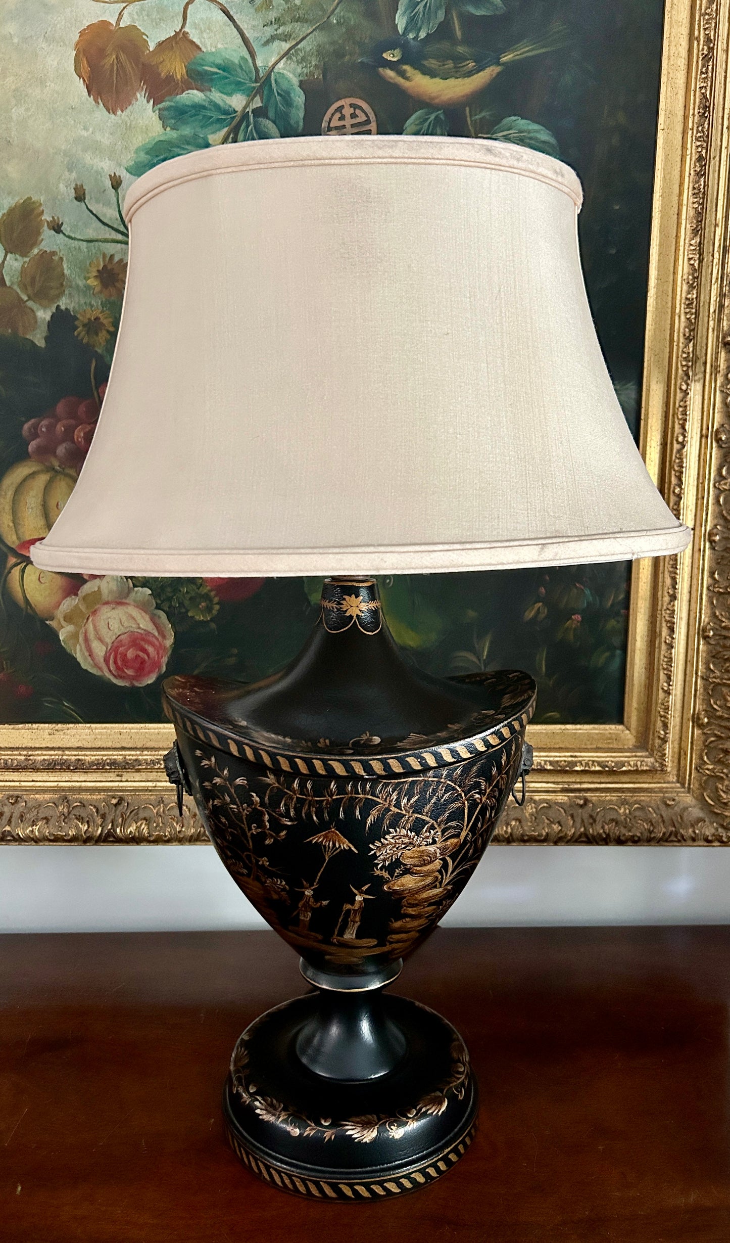 Chinoiserie Chestnut Urn Lamp