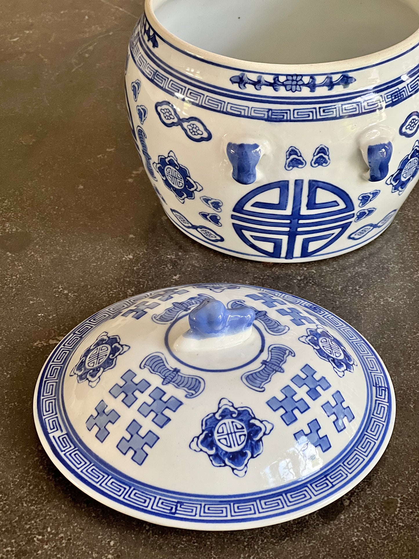 Beautiful Blue & White Chinese Lidded Jar