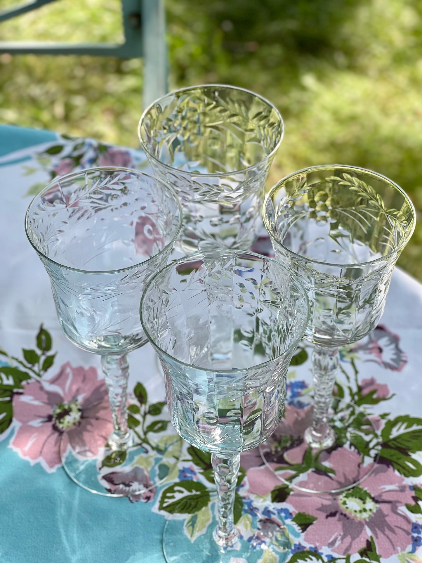 Beautiful Set (4) Vintage Etched Wine Glasses with Faceted Stems