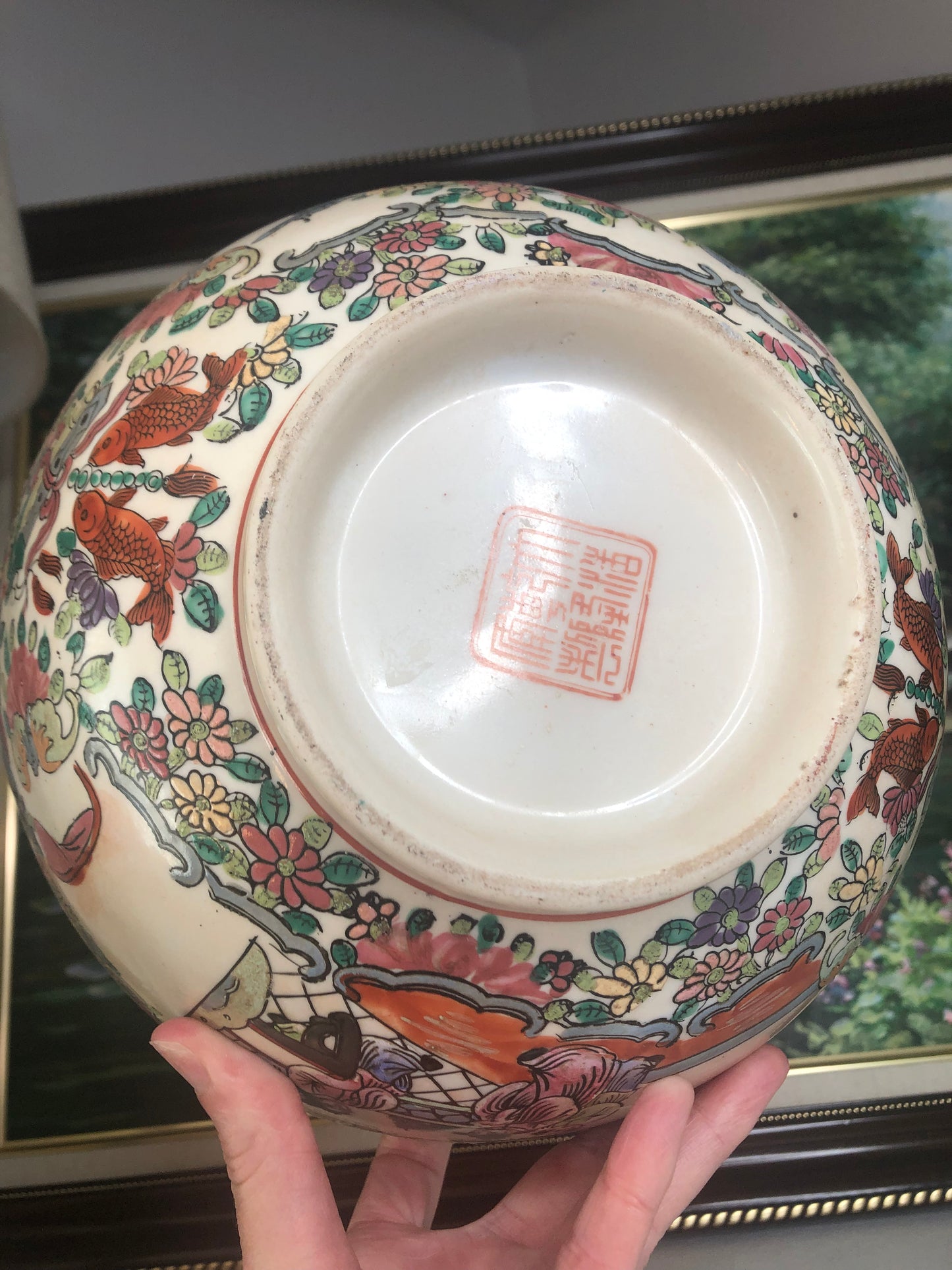 Stunning vintage Qing Dynasty Qianlong Famille Rose 10” Handpainted Bowl - Excellent condition!