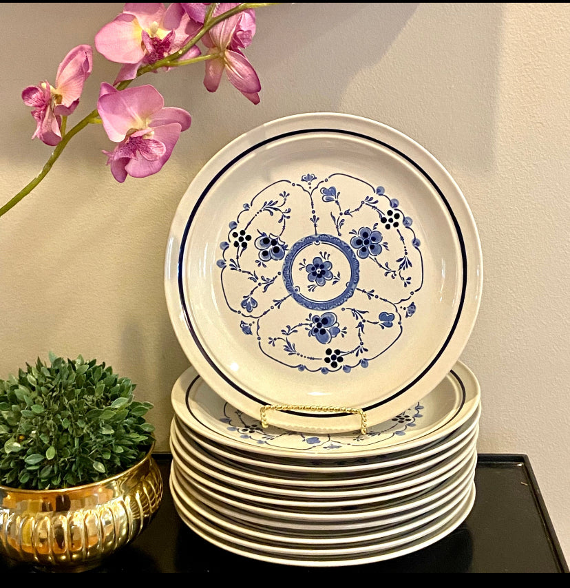 Large white dinner clearance plates